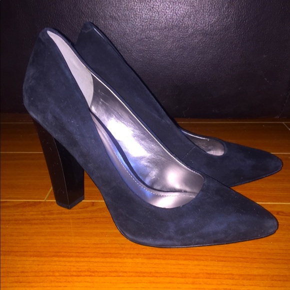 COPY - BCBG Black Genuine Suede Heels (sz 8, New … - Picture 2 of 4